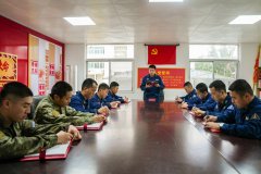 南海之滨，这支部队掀起学习两会精神热潮